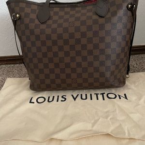 Louis Vuitton Neverfull MM in Damien Ebene and Cherry interior